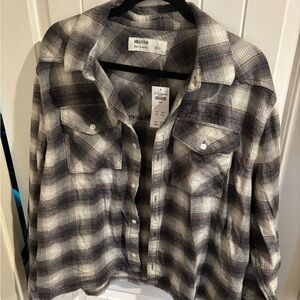 BRAND NEW Hollister Plaid Large Boxy Crop Fit Button-Up Flannel